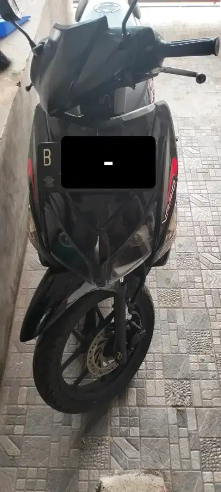 Honda Vario 110 Carbu tahun 2010 
Warna hitam Jakarta Timur Pulomas