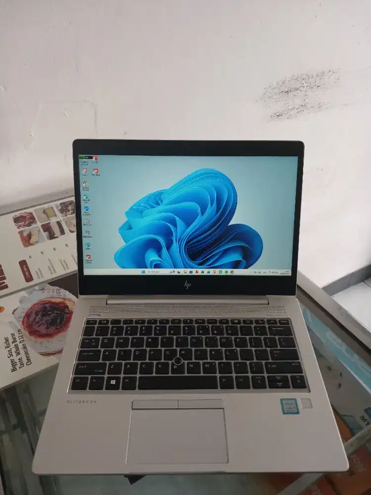 Laptop HP Elitebook 830 G5 Core I7-8550U Ram 8 Ssd 256