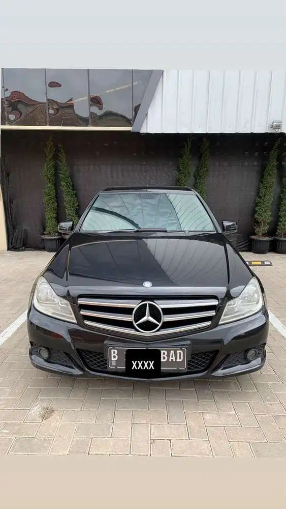 Mercedes-Benz C200 2011 Bensin