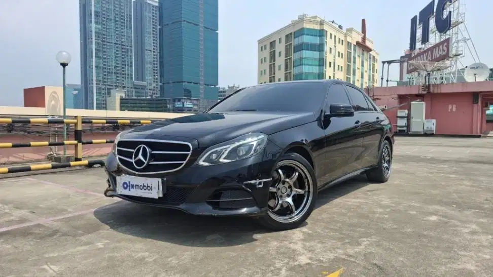 KM Rendah - Mercedes-Benz E250 2.0 Bensin-AT 2014