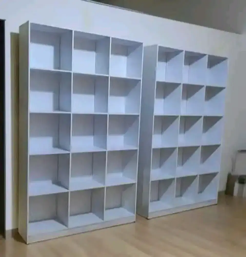 Rak buku serbaguna ukran ( P 120 L 30 T 200 cm )