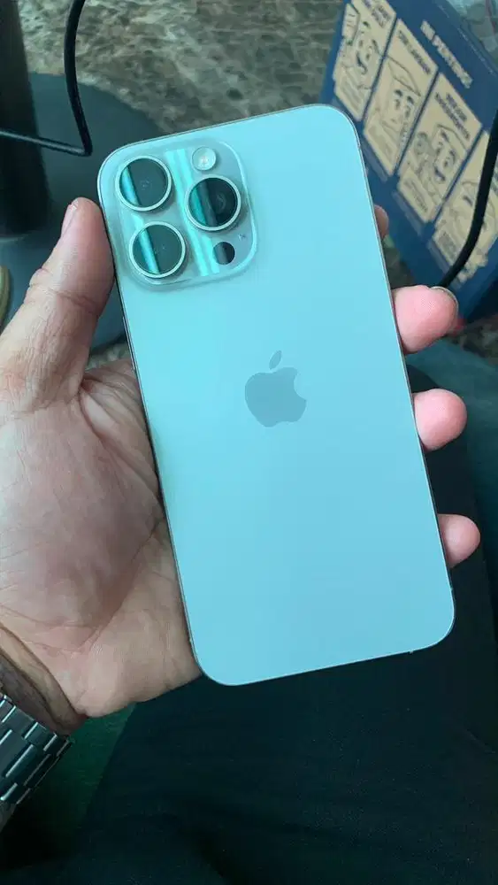iPhone 15 Pro Max 256GB (iOs 26.6)• Mulus 99% Inter All Operator 5G!•