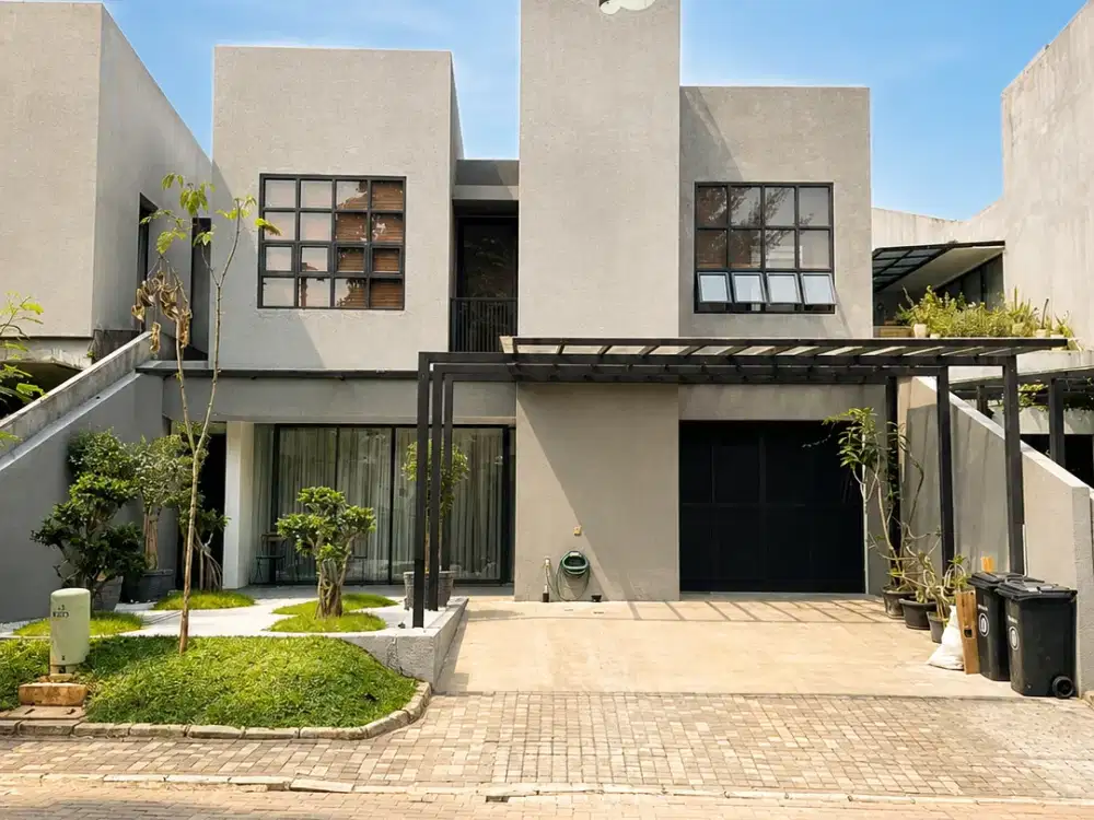 Rumah modern tropical minimalis  2 lantai lokasi strategis Akses Tol Veteran / Tanah Kusir sekitar ±5 menit di Jakarta selatan