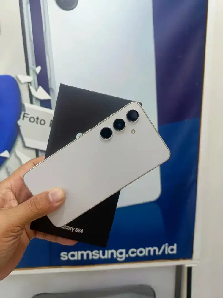 Samsung Galaxy S22 8/256Gb Fullset