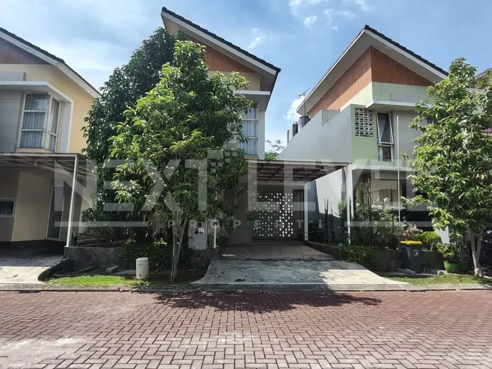 Rumah 2 Lt View Langsung ke Danau di Cluster Lavesh Harapan Indah Bekasi