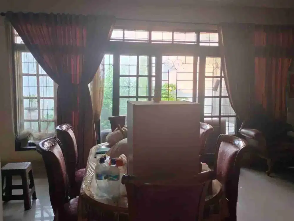 di jual rumah tua asri n nyaman