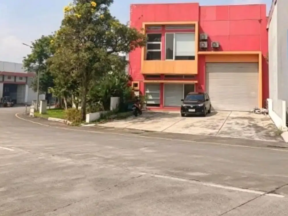 Termurah! Gudang di Komplek Bizpark Kopo Bandung