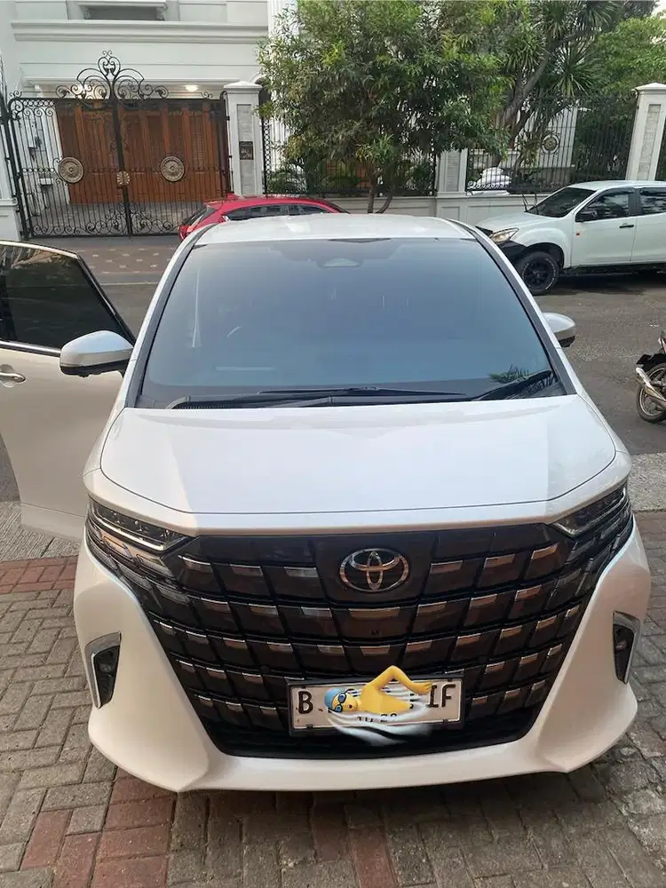 Toyota Alphard 2024 Bensin