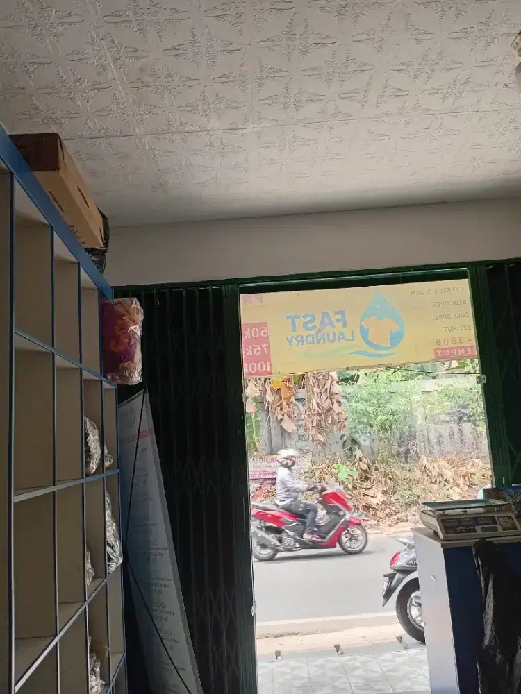 Karyawan laundry