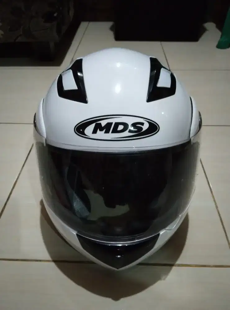 Jual helm, bekas