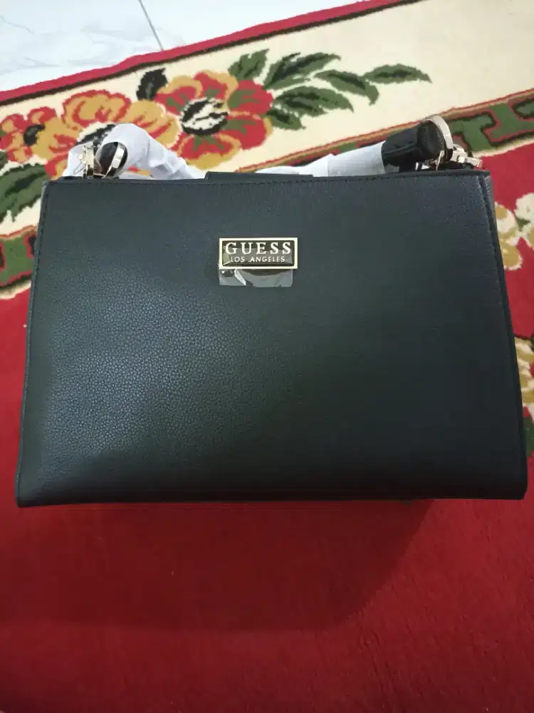 Tas Guess Averi Satchel Ori dan Dompet Guess Ori Kondisi Baru Semua
