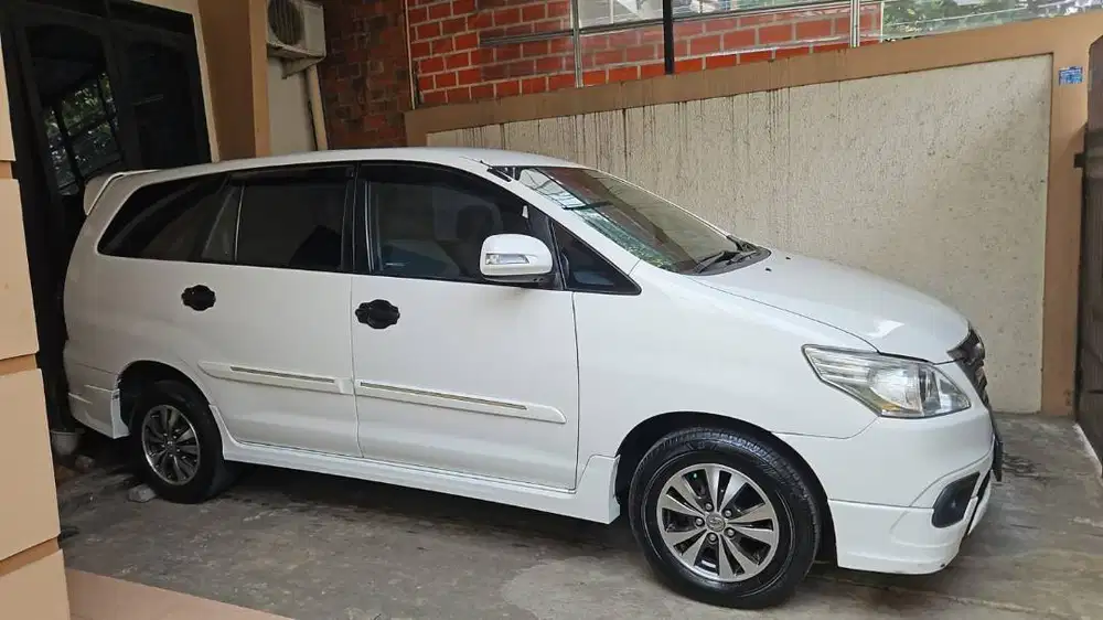 Toyota Kijang Innova G Luxury 2.0 2015 Barong Bensin inova murah bebas
