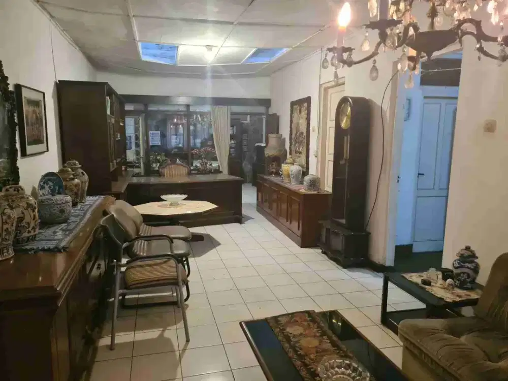 Dijual Rumah Lama Daerah Cipaganti, Bandung