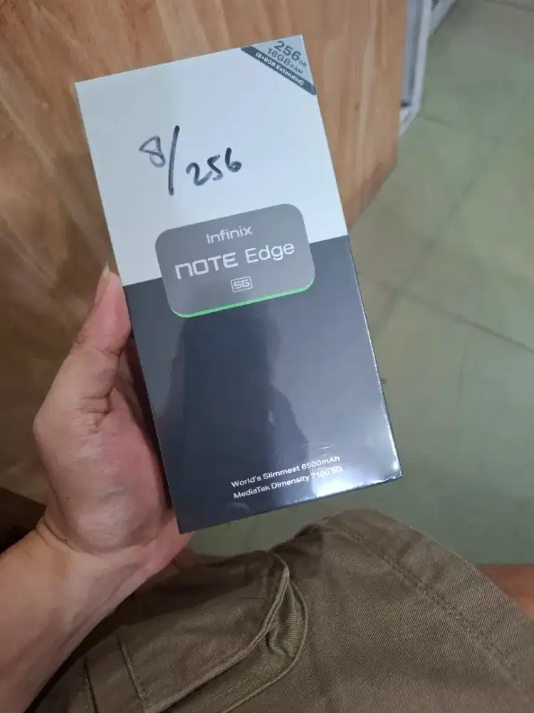 Infinix note edge 5g ram 8/256 [baru]