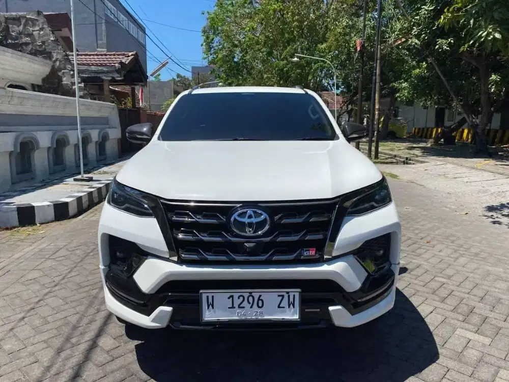 TOYOTA FORTUNER GR 2.8 SOLAR MATIC 2023