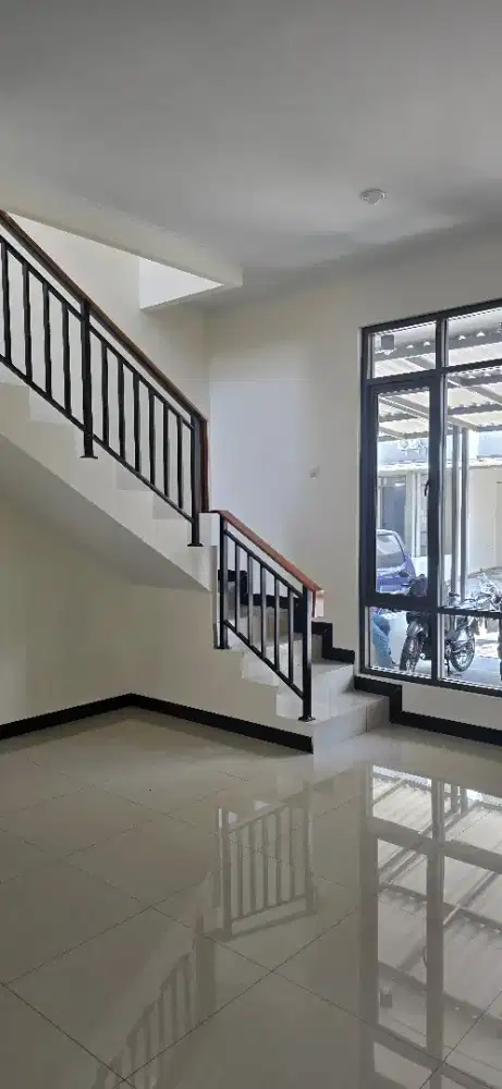 Sewa rumah baru TKI 5 Gardenvile