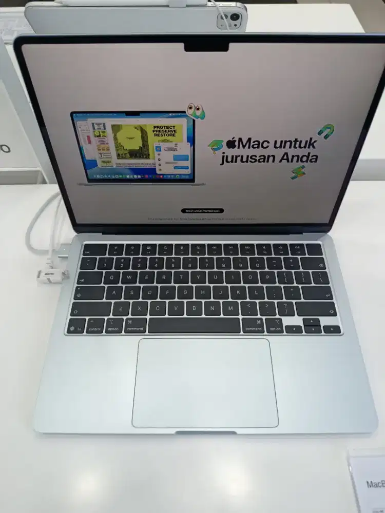 MacBook Air M5 16/512 GB (Promo cicilan bunga 0%)