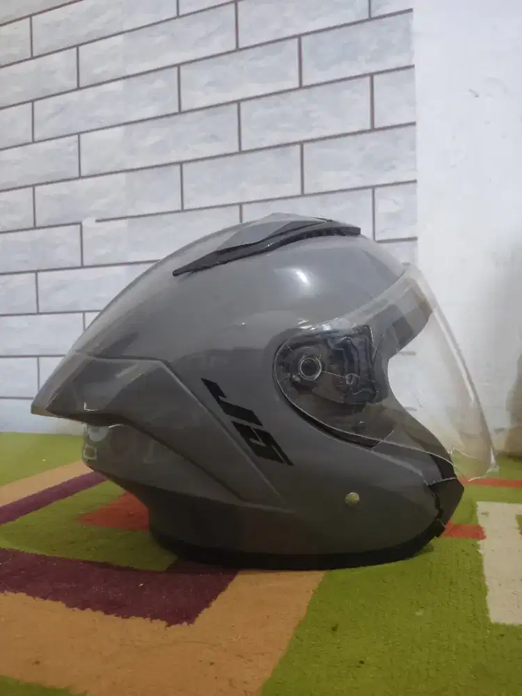 Helm MLA J5 Ukuran M
