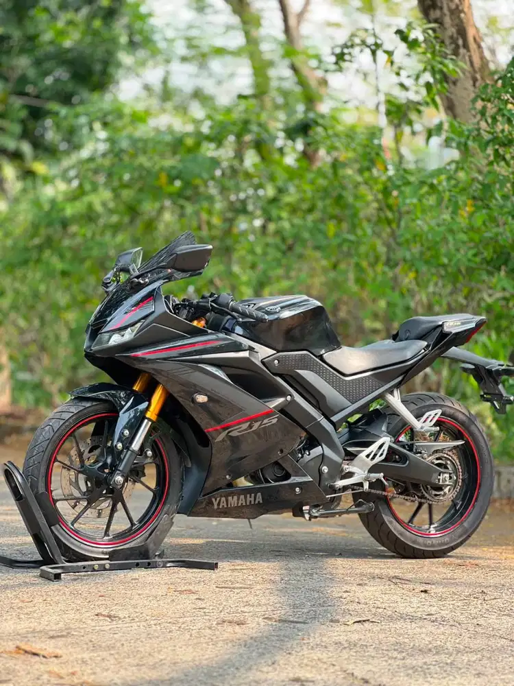 YAMAHA R15 V3 HITAM 2019 KM 13K NO MINUS