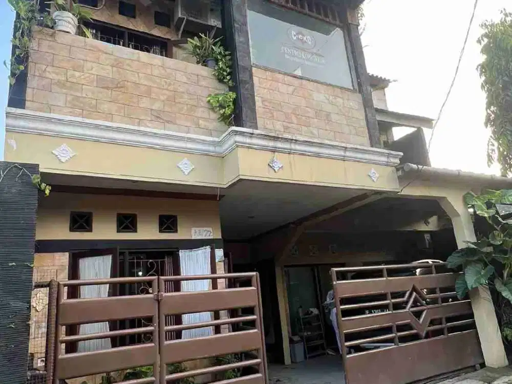 Dijual Cepat Rumah Siap Huni 2 Lt. Lokasi strategis dekat Stasiun KA Bojong Gede dan Cilebut. Dekat Toll Kayu Manis