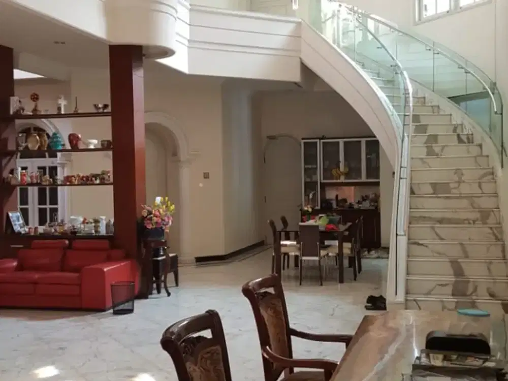 Dijual Rumah di Cempaka Putih Tengah - Harga Nego