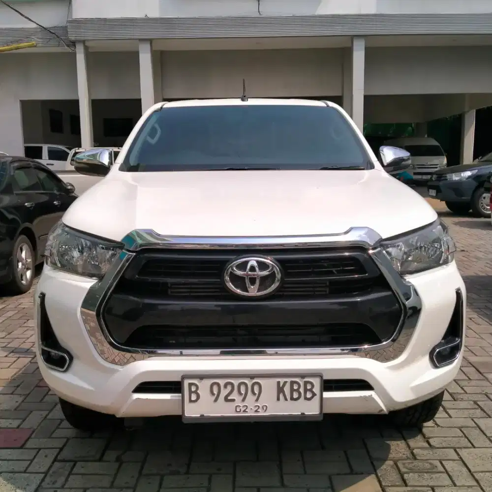 TOYOTA HILUX DC G2.4 4X4 MT 2023