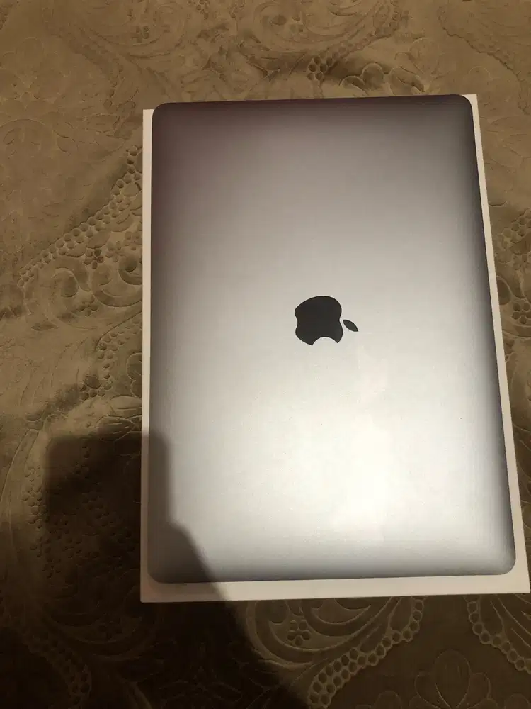 Macbook Air M1 8/256 Gb Fullset ( Box + Charger )