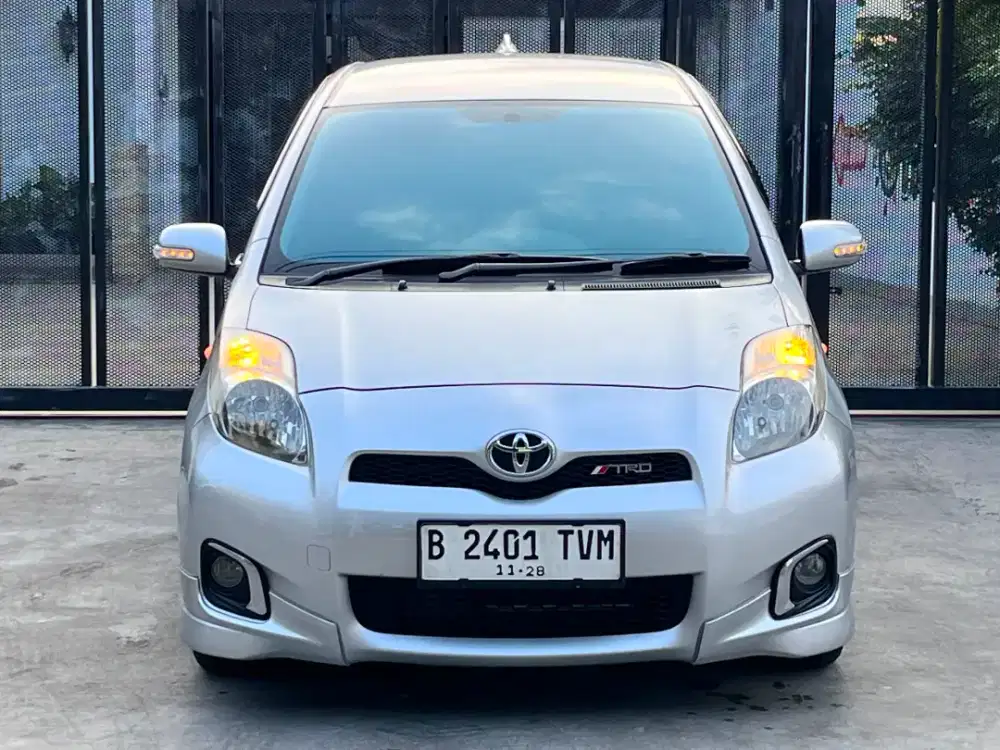 (KREDIT DP 15JT) TOYOTA YARIS E AUTOMATIC•BEBAS LAKA BANJIR•SIAP.PAKAI