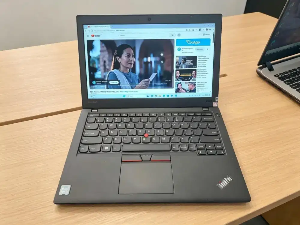 Lenovo Thinkpad X270 core i5 gen 7 Ram 8gb SSD 512Gb Layar 13 Inch