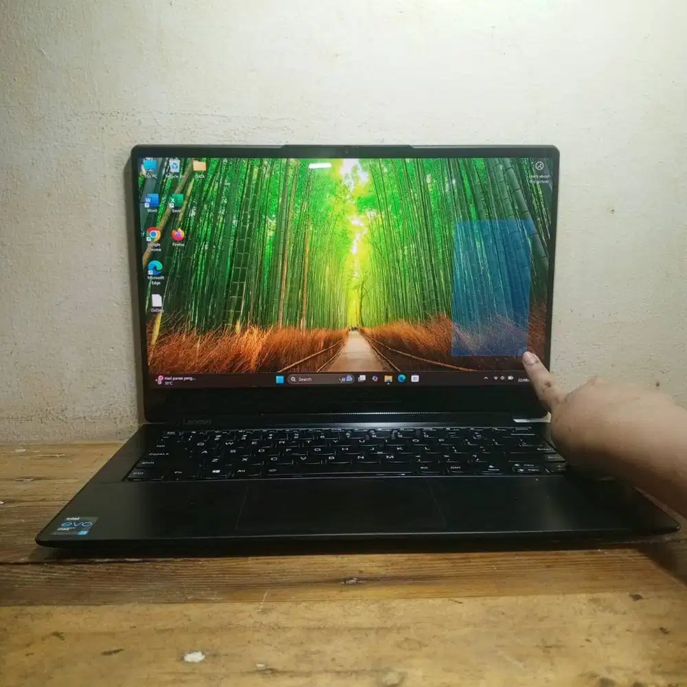 Lenovo Yoga 9 core i7 gen 11 Ram 16 GB SSD 512 GB UHD