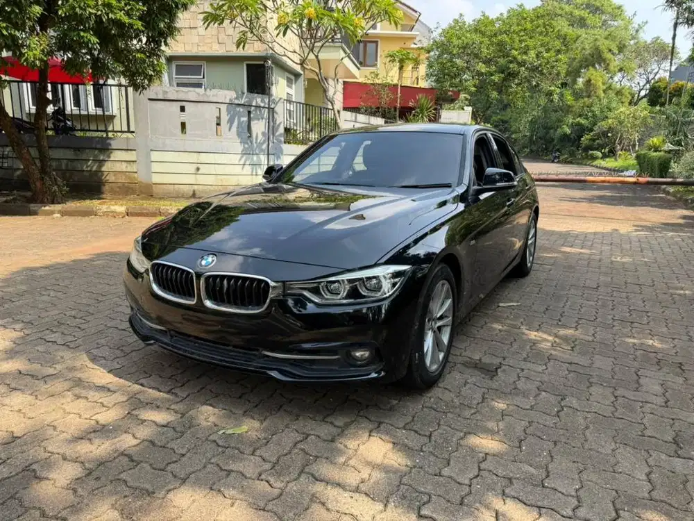 [MURAH] BMW F30 32i 2016 AT
