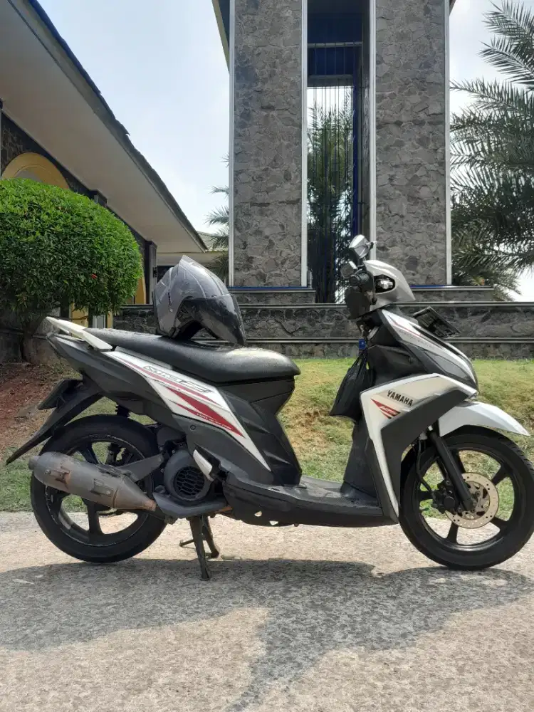 Motor Matic Mio Z 125cc warna Putih