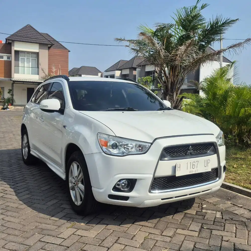 Outlander GLS Matic 2012 Putih Mutiara Istimewa Siap Pakai