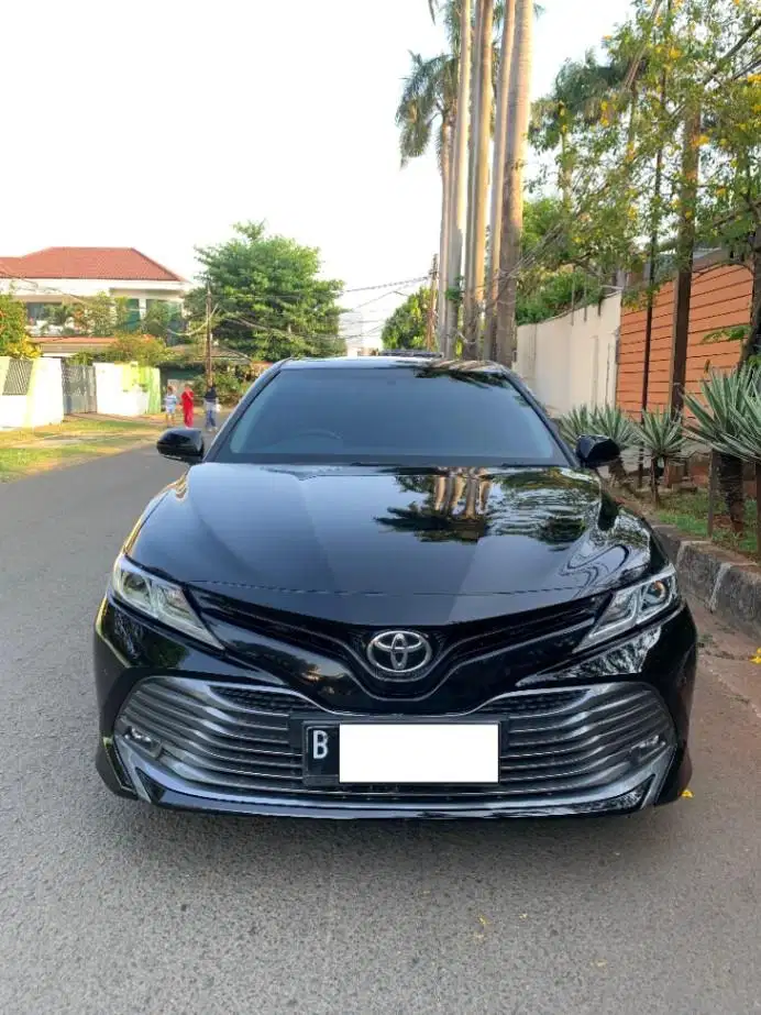 TOYOTA CAMRY 2.5 V AUTOMATIC 2021 (KM LOW RECORD)