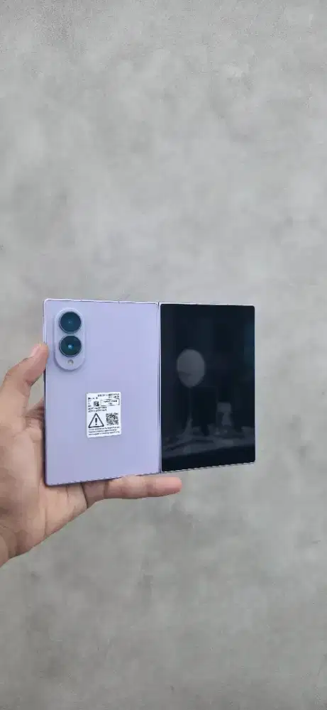 SAMSUNG GALAXY Z FOLD8