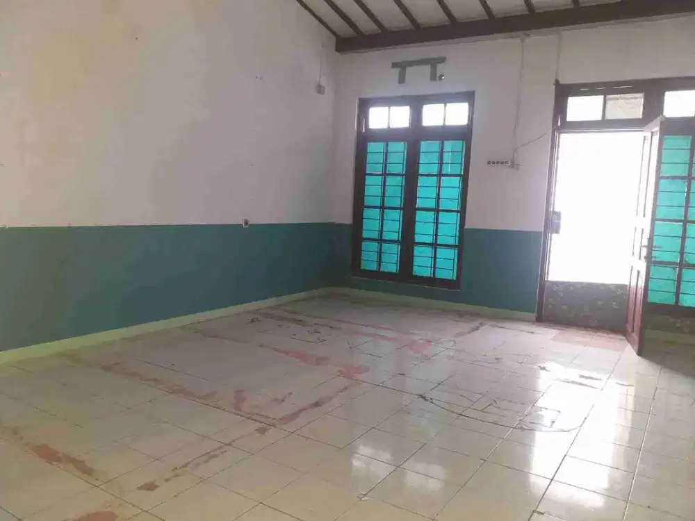 ruko pinggir jalan di sewa dgn harga murah