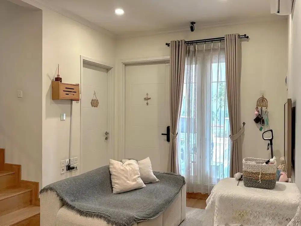 RUMAH FULL FURNISH CAKEPPP CLUSTER AGNESI - SYMPHONIA GADING SERPONG,TINGGAL BAWA KOPER!