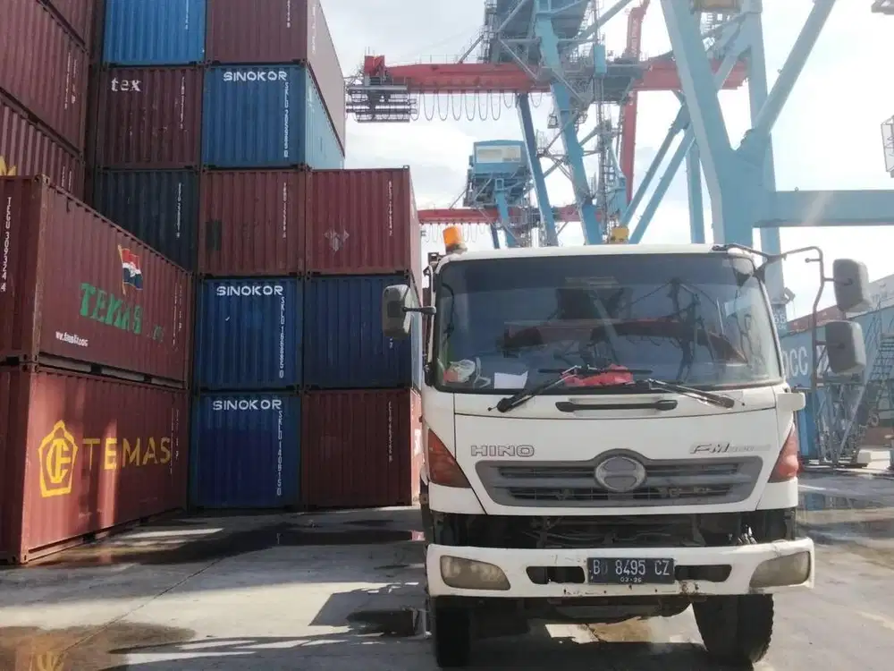 DIJUAL HINO FM2 6x4 TAHUN 2004 + CHASSIS 20 FEET