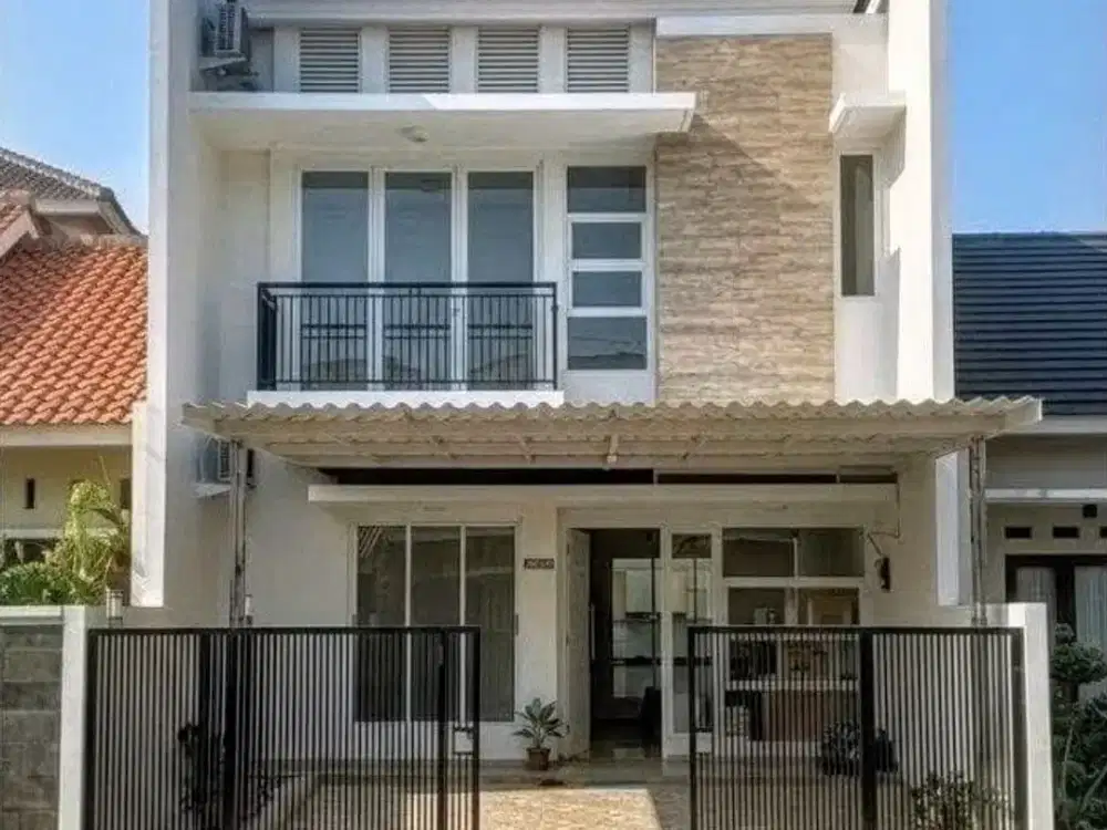 Dijual Rumah Murah Semi Furnish 2 Lantai di Pakuwon City