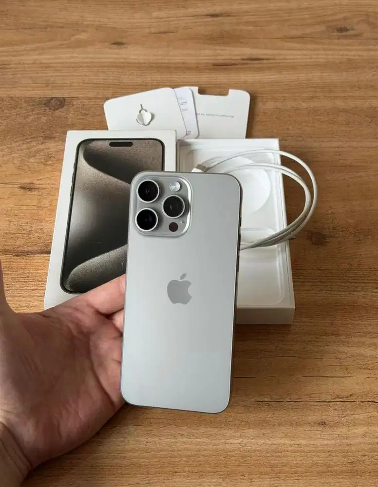 Di jual iphone 15 promax 256gb ibox