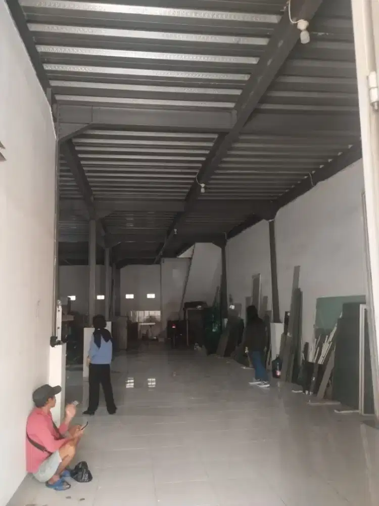 ruang usaha gudang blong sayap moh toha pelindung hewan inhoftank