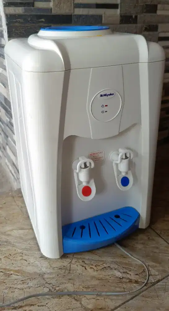 Dispenser Hidup (Suhu Panas & Suhu Normal)
