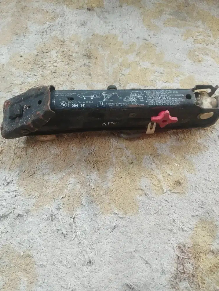 Dongkrak oem BMW E46 original