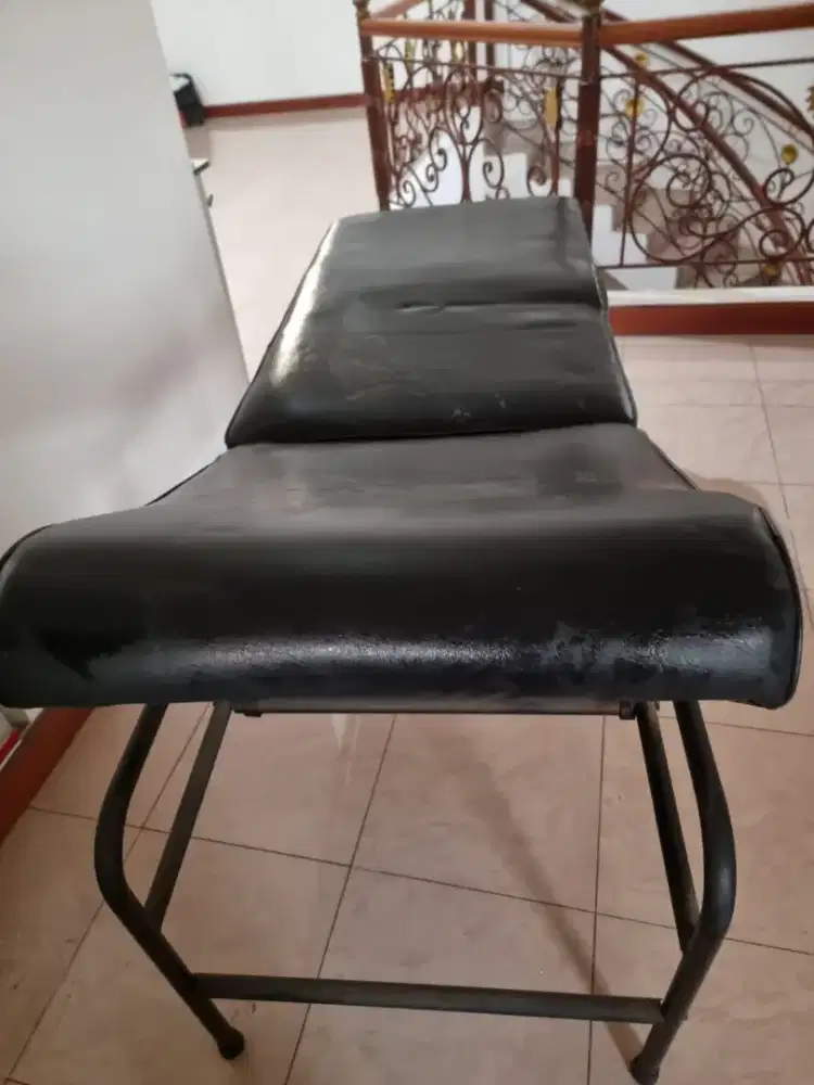 Tempat tidur facial murah