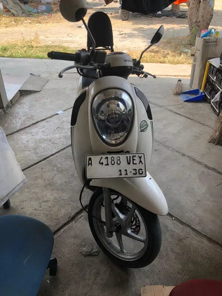 Honda Scoopy 2015