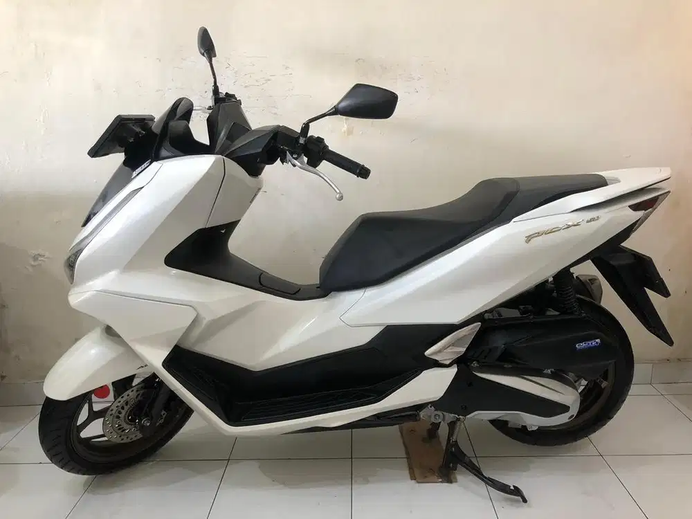 Honda PCX 160 ABS Th.2025 putih!!