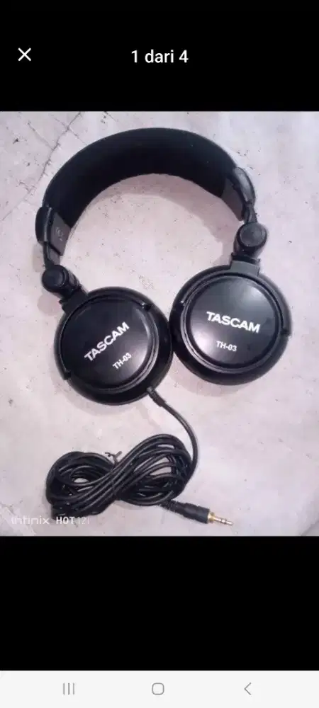 Headphone tascam