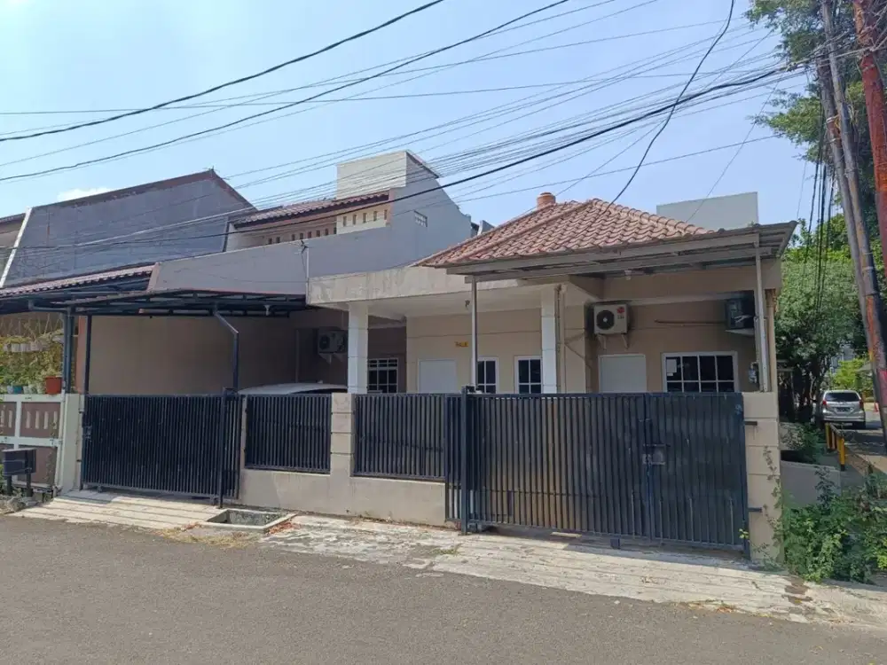 Y410 Rumah Hoek 1,5 Lantai 160 m2 Billymoon Pondok Kelapa Jakarta Timur