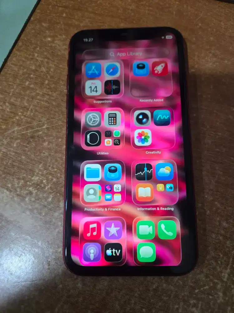 Di jual Iphone 11 64gb Red