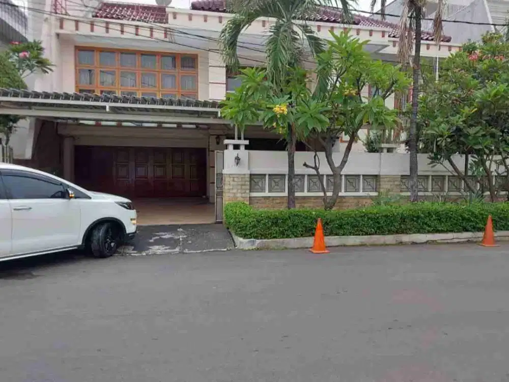 DIJUAL RUMAH SIAP HUNI DI PULOMAS JAKARTA TIMUR